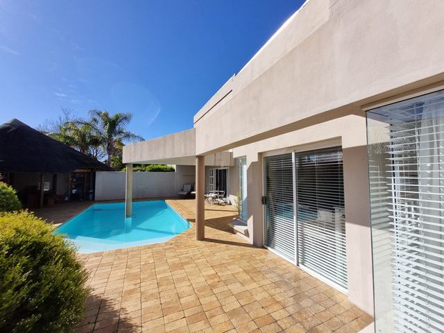 4 Bedroom Property for Sale in Ceres Western Cape